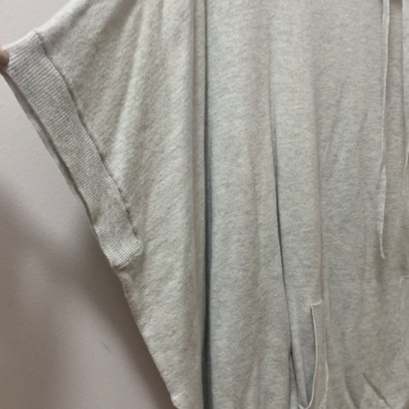 Sweatshirt/ poncho-soft - Picture 4 of 5